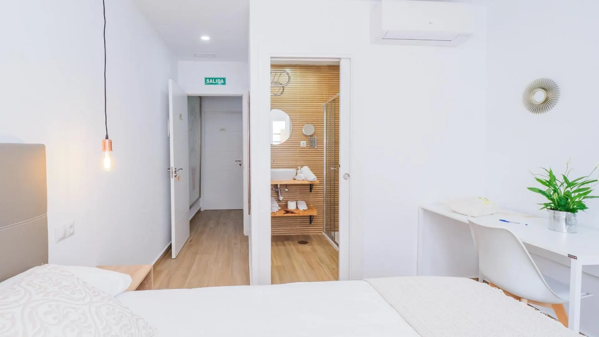 Cubo'S Hostal William'S Sunny 4 Torre de Benagalbon
